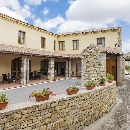 Albergo Diffuso Il Mandorlo Baressa Екстериор снимка