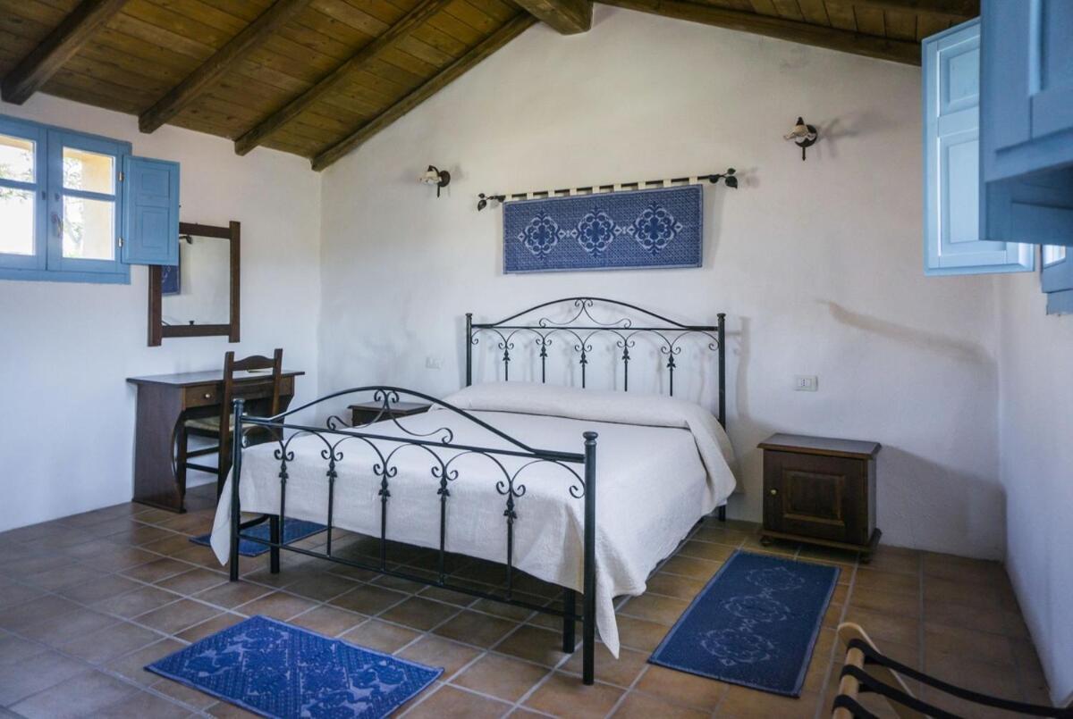 Albergo Diffuso Il Mandorlo Baressa Екстериор снимка