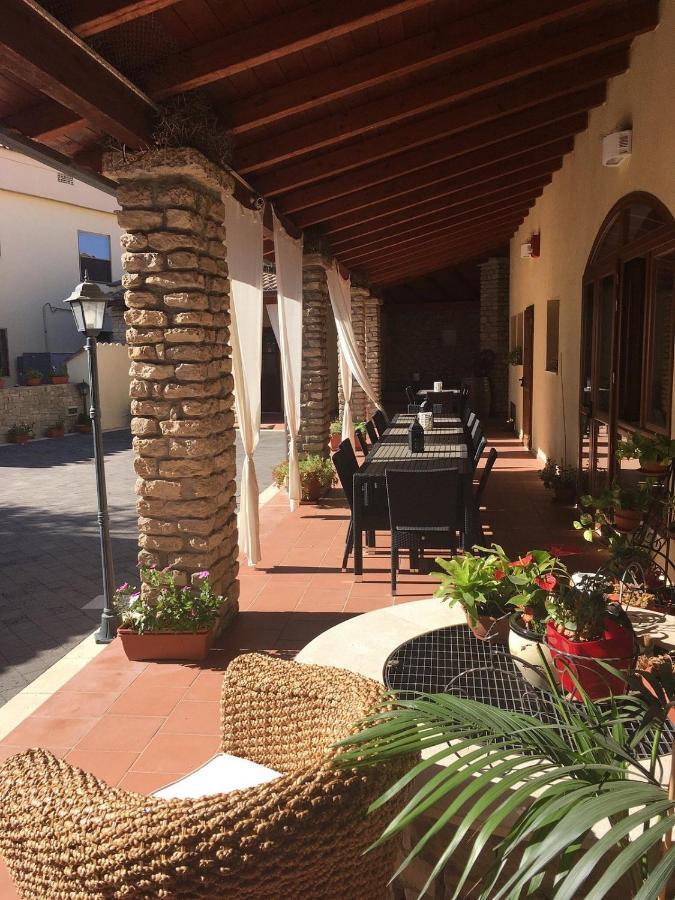 Albergo Diffuso Il Mandorlo Baressa Екстериор снимка