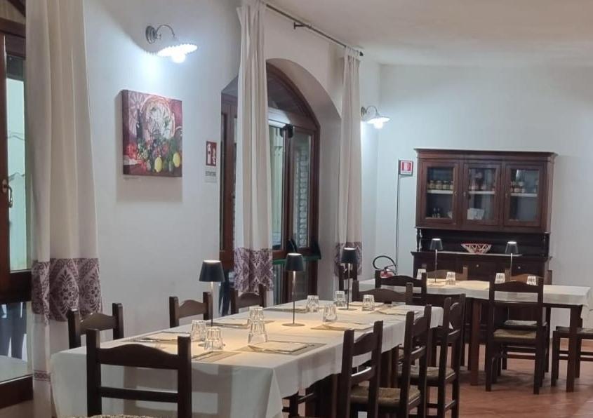 Albergo Diffuso Il Mandorlo Baressa Екстериор снимка