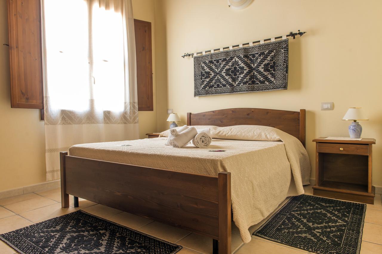 Albergo Diffuso Il Mandorlo Baressa Екстериор снимка