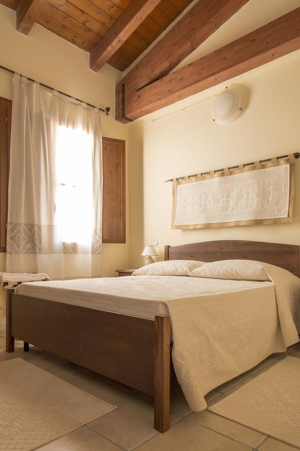 Albergo Diffuso Il Mandorlo Baressa Стая снимка