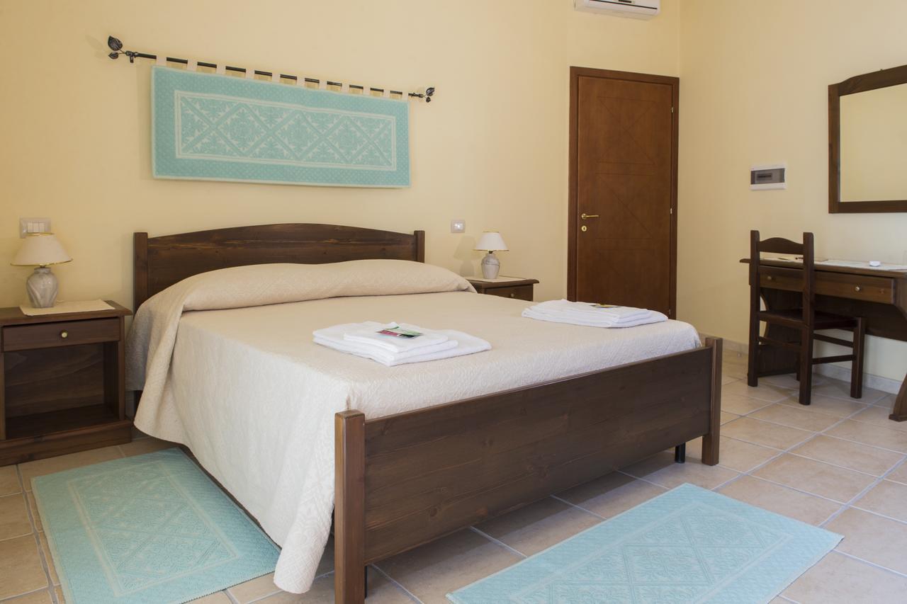 Albergo Diffuso Il Mandorlo Baressa Екстериор снимка